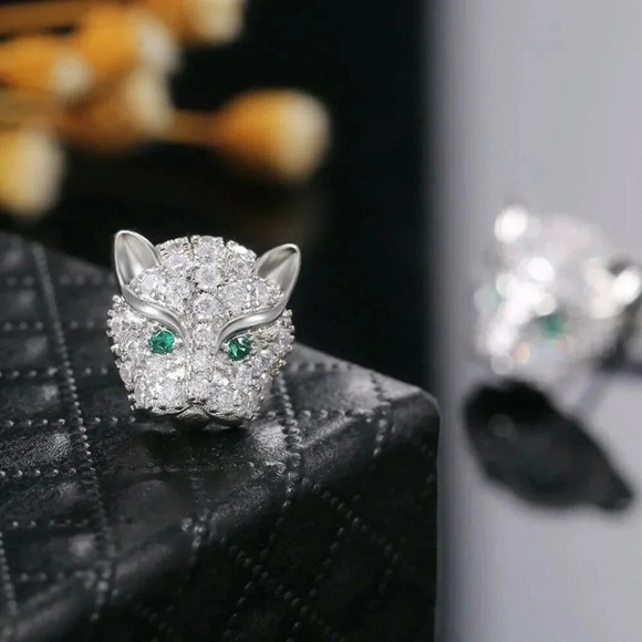 925 Sterling Silver Diamond Leopard Panther Cat Stud Earrings - Picture 3 of 7